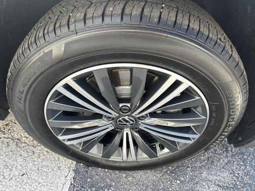 2024 Volkswagen Tiguan 2.0T Wolfsburg Edition