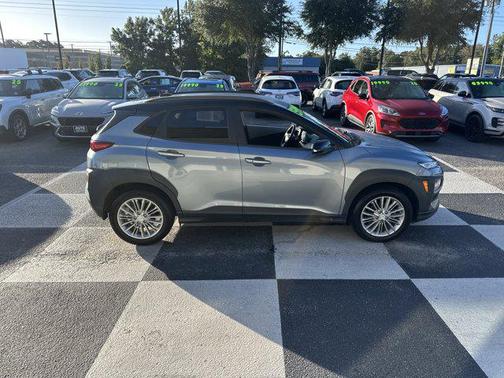 2021 Hyundai KONA SEL
