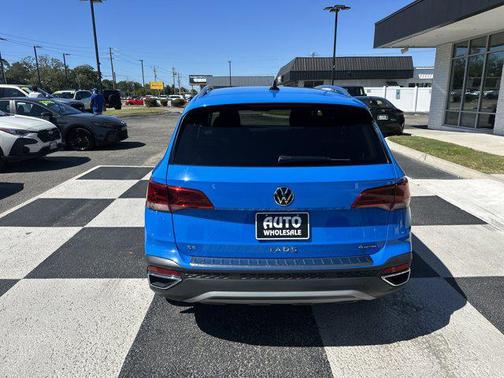 2024 Volkswagen Taos 1.5T SE