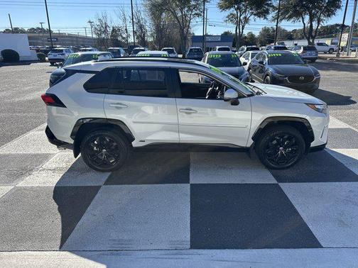 2023 Toyota RAV4 Hybrid SE