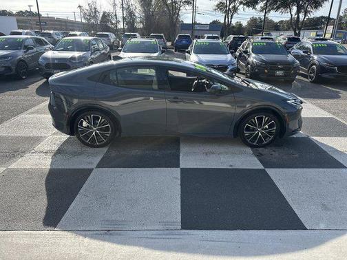 2025 Toyota Prius XLE