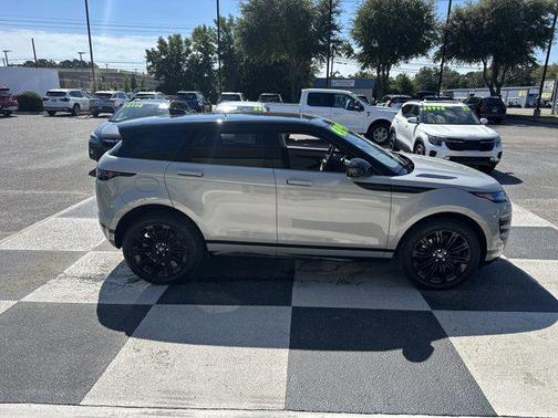 2024 Land Rover Range Rover Evoque Dynamic SE
