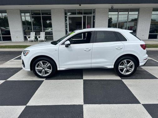 2024 Audi Q3 Premium 45 TFSI S line quattro Tiptronic