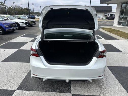 2024 Toyota Camry Hybrid SE