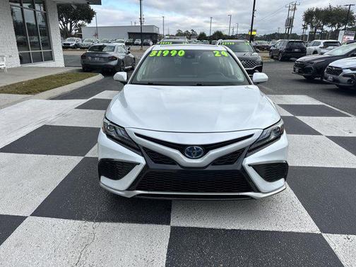 2024 Toyota Camry Hybrid SE