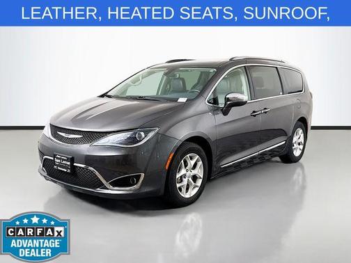 Granite Crystal Clearcoat Metallic 2019 Chrysler Pacifica Limited