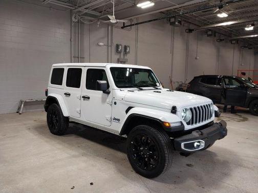 2025 Jeep Wrangler 4xe Sahara