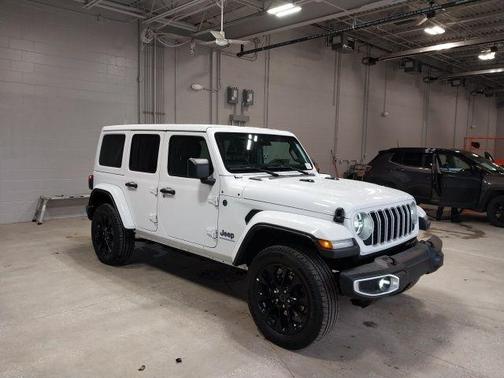 2025 Jeep Wrangler 4xe Sahara