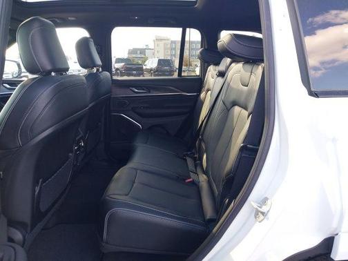 2025 Jeep Grand Cherokee Overland