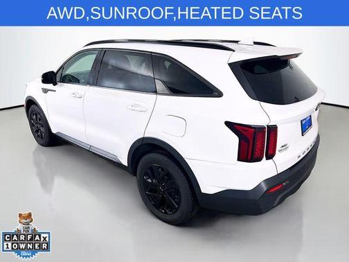 Glacial White Pearl 2021 Kia Sorento S