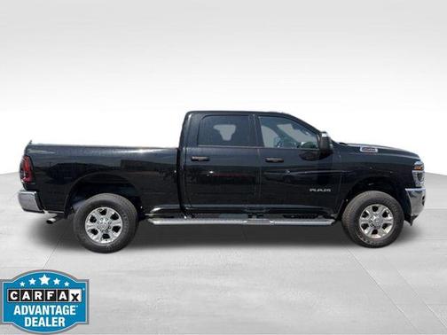 Diamond Black 2026 RAM 2500 Big Horn
