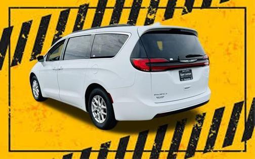 2022 Chrysler Pacifica Touring-L