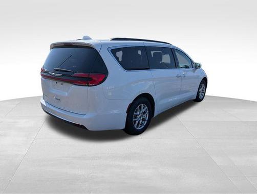 2022 Chrysler Pacifica Touring-L