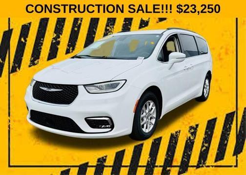 2022 Chrysler Pacifica Touring-L