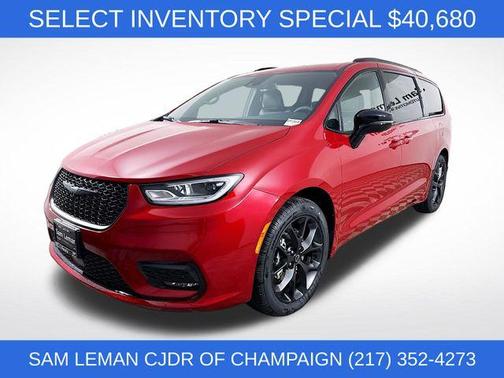 2026 Chrysler Pacifica Select