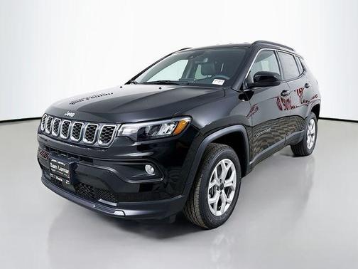 Diamond Black 2026 Jeep Compass Latitude