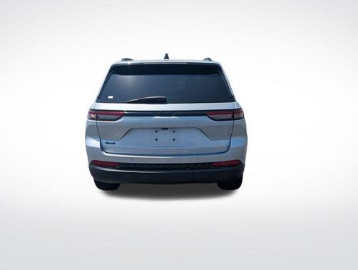 2022 Jeep Grand Cherokee Altitude