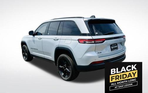 2022 Jeep Grand Cherokee Altitude