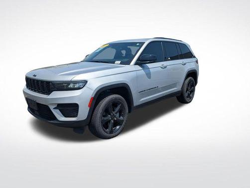 2022 Jeep Grand Cherokee Altitude