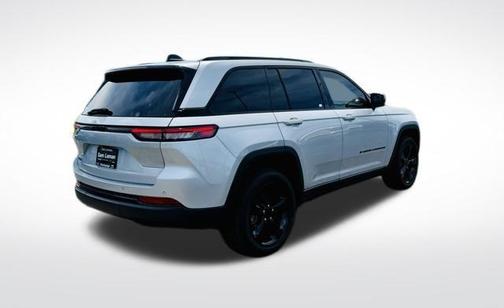 2022 Jeep Grand Cherokee Altitude