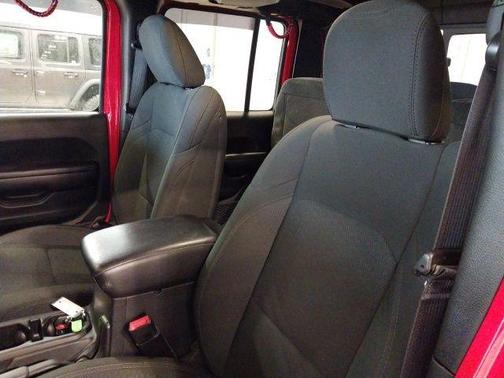 2020 Jeep Gladiator Sport