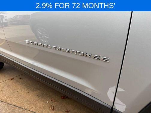 Silver Zynith 2025 Jeep Grand Cherokee Laredo X