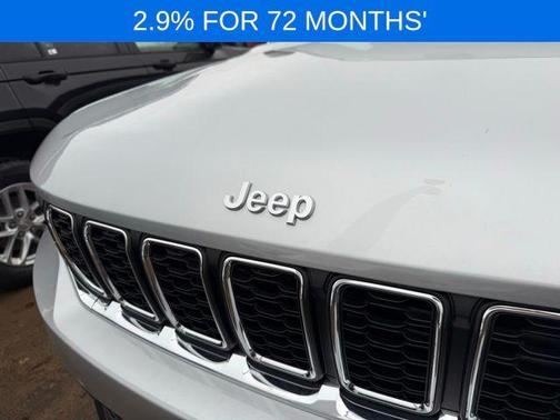 Silver Zynith 2025 Jeep Grand Cherokee Laredo X