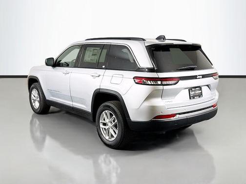 Silver Zynith 2025 Jeep Grand Cherokee Laredo X