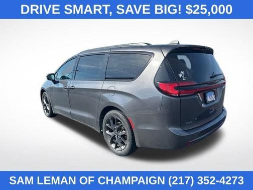 2021 Chrysler Pacifica Touring