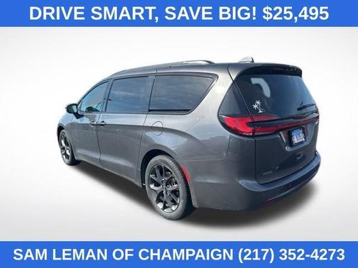 2021 Chrysler Pacifica Touring