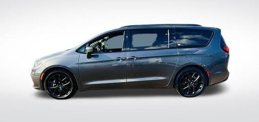 2021 Chrysler Pacifica Touring