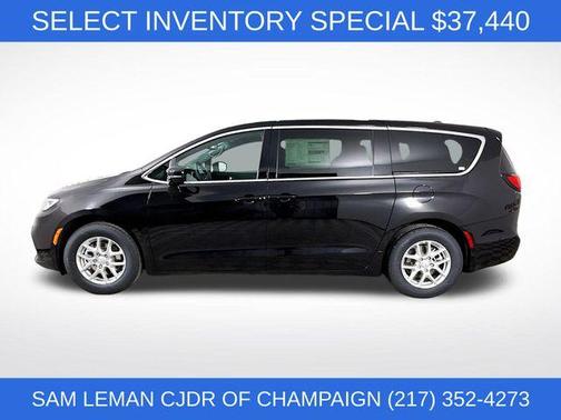 Diamond Black 2026 Chrysler Pacifica Select