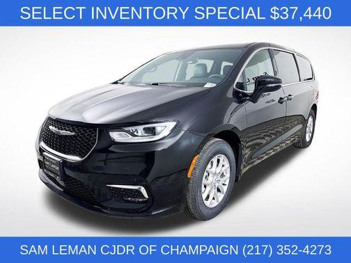 Diamond Black 2026 Chrysler Pacifica Select