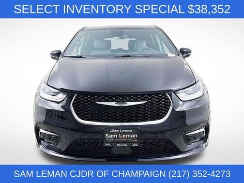 Diamond Black 2026 Chrysler Pacifica Select
