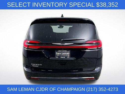 Diamond Black 2026 Chrysler Pacifica Select