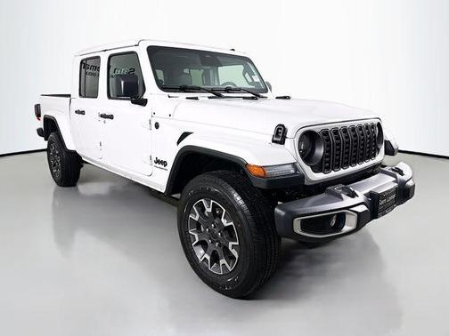 Bright White Clearcoat 2026 Jeep Gladiator Sport