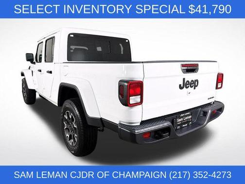 Bright White Clearcoat 2026 Jeep Gladiator Sport