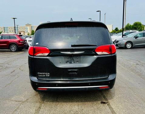 2020 Chrysler Pacifica Touring-L Plus