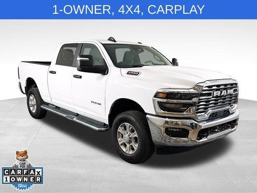 Bright White Clearcoat 2026 RAM 2500 Big Horn