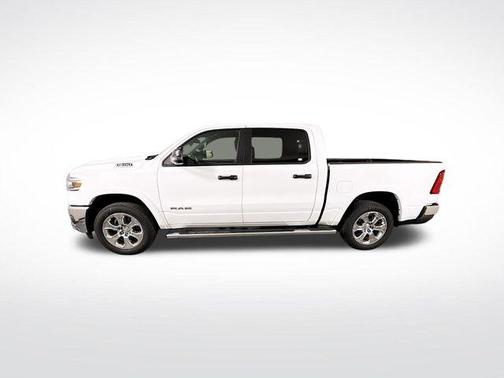 Bright White Clearcoat 2026 RAM 1500 Big Horn/Lone Star