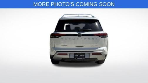 White 2022 Nissan Pathfinder SL