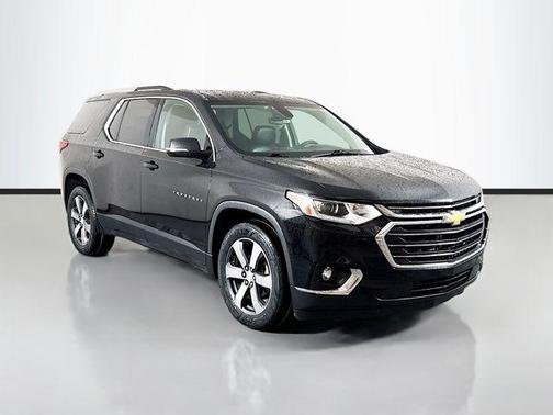 Mosaic Black Metallic 2018 Chevrolet Traverse LT Leather