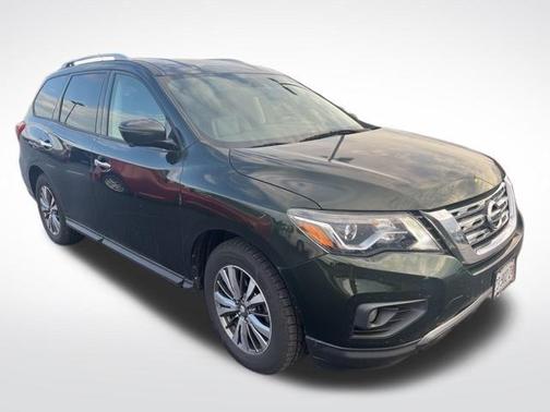 2018 Nissan Pathfinder SL
