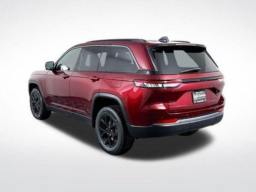 2026 Jeep Grand Cherokee Laredo