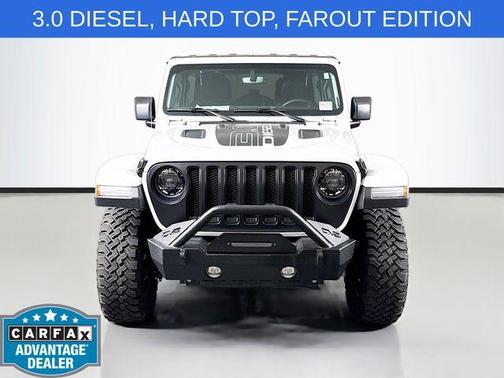 Bright White Clearcoat 2023 Jeep Wrangler Rubicon
