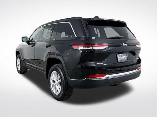 Diamond Black 2025 Jeep Grand Cherokee Laredo X