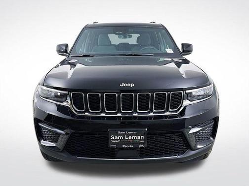 Diamond Black 2025 Jeep Grand Cherokee Laredo X