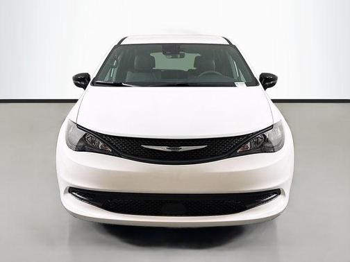 Bright White Clearcoat 2026 Chrysler Voyager LX