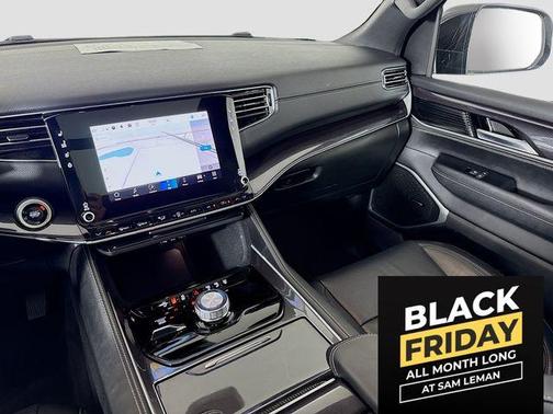 2024 Jeep Wagoneer Base