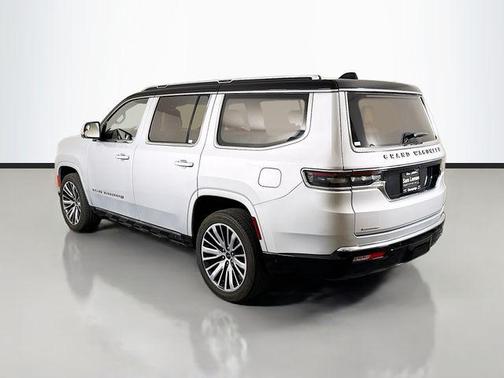 Silver Zynith 2022 Jeep Grand Wagoneer Series III